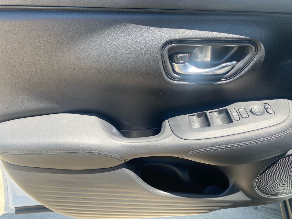 Certified 2024 Honda HR-V LX image 36