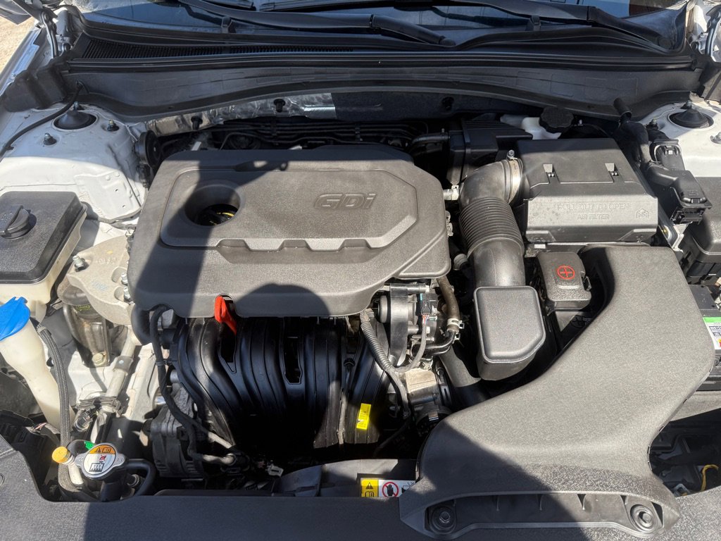 Used 2018 Kia Optima LX image 16