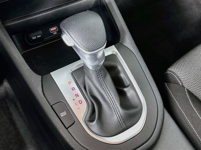 Used 2024 Kia Forte LXS w/ LXS Technology Package FWD image 17