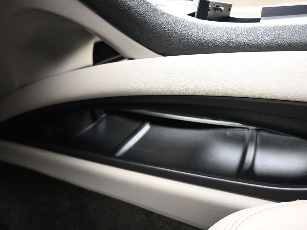 Used 2018 Lincoln MKZ Reserve w/ Technology Package image 26