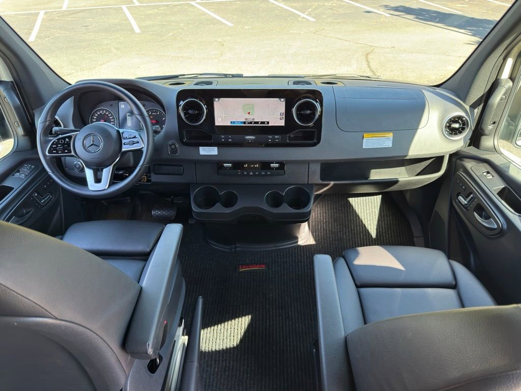 Used 2023 Mercedes-Benz Sprinter 2500 image 29