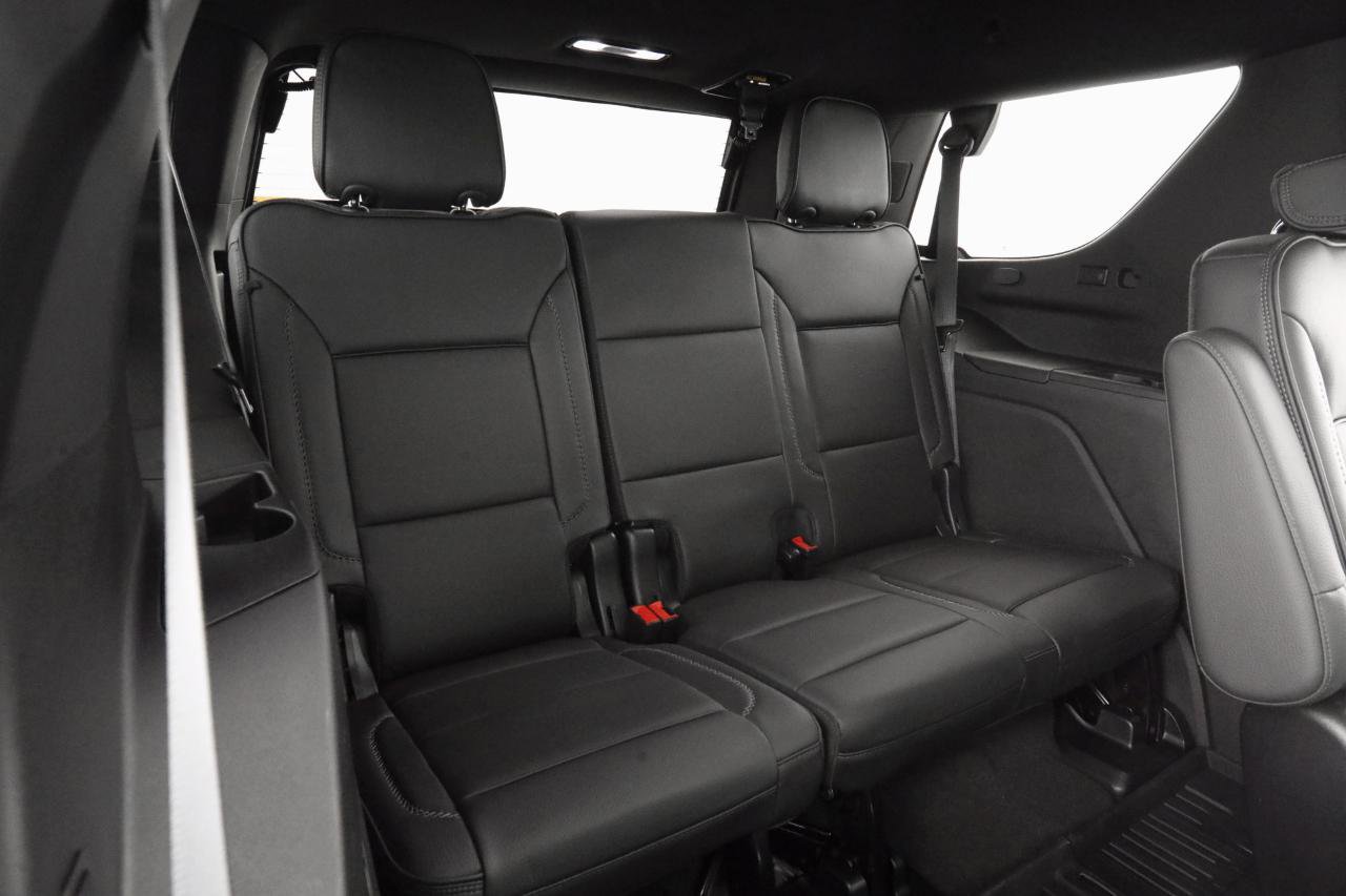 Used 2024 GMC Yukon Denali w/ Advanced Technology Package image 26