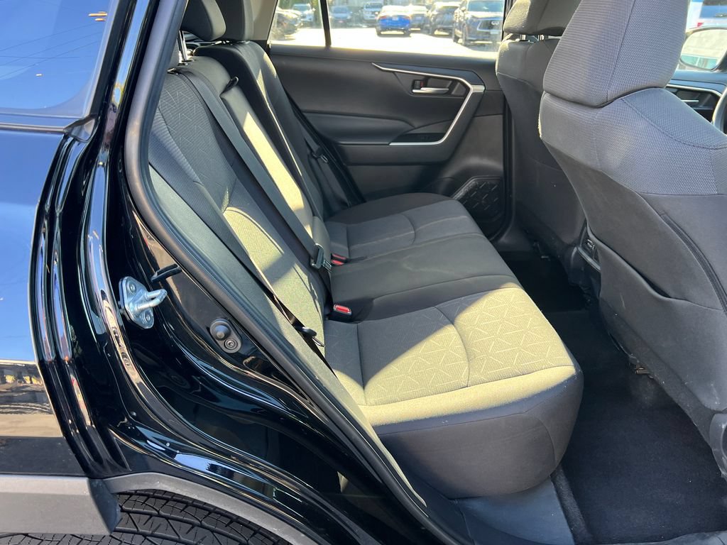 Used 2025 Toyota RAV4 XLE FWD image 20