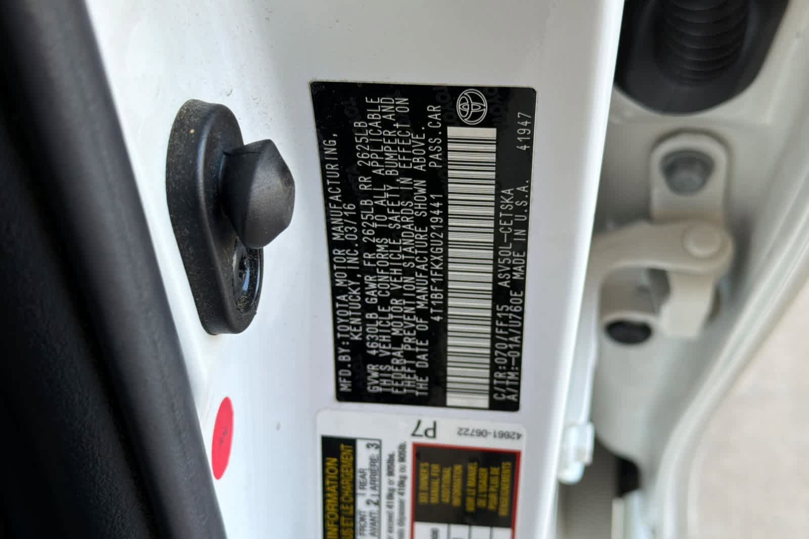 Used 2016 Toyota Camry SE FWD image 30