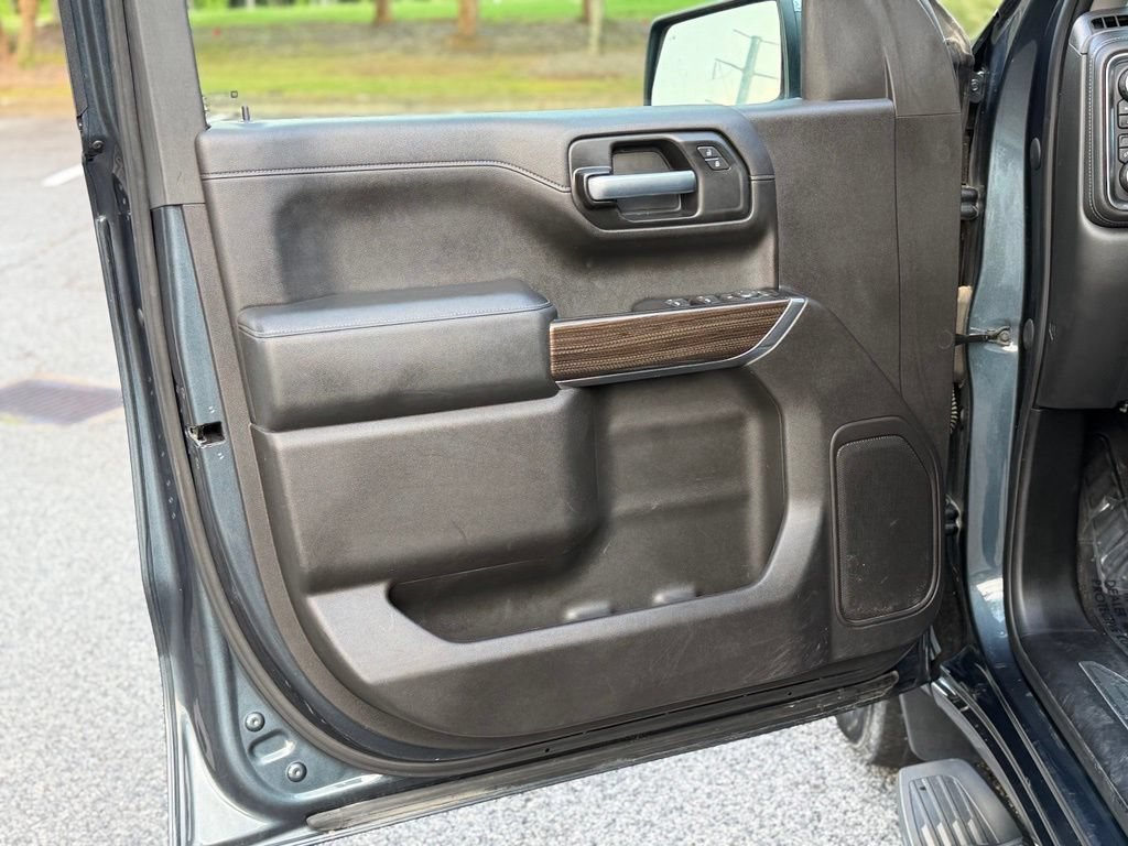 Used 2020 Chevrolet Silverado 1500 LT w/ Convenience Package AWD/4WD image 9