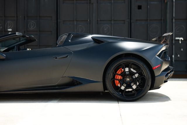 Used 2019 Lamborghini Huracan LP 580-2 RWD image 32