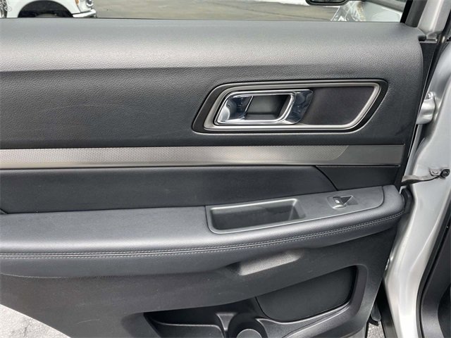 Used 2018 Ford Explorer XLT w/ Equipment Group 201A image 24