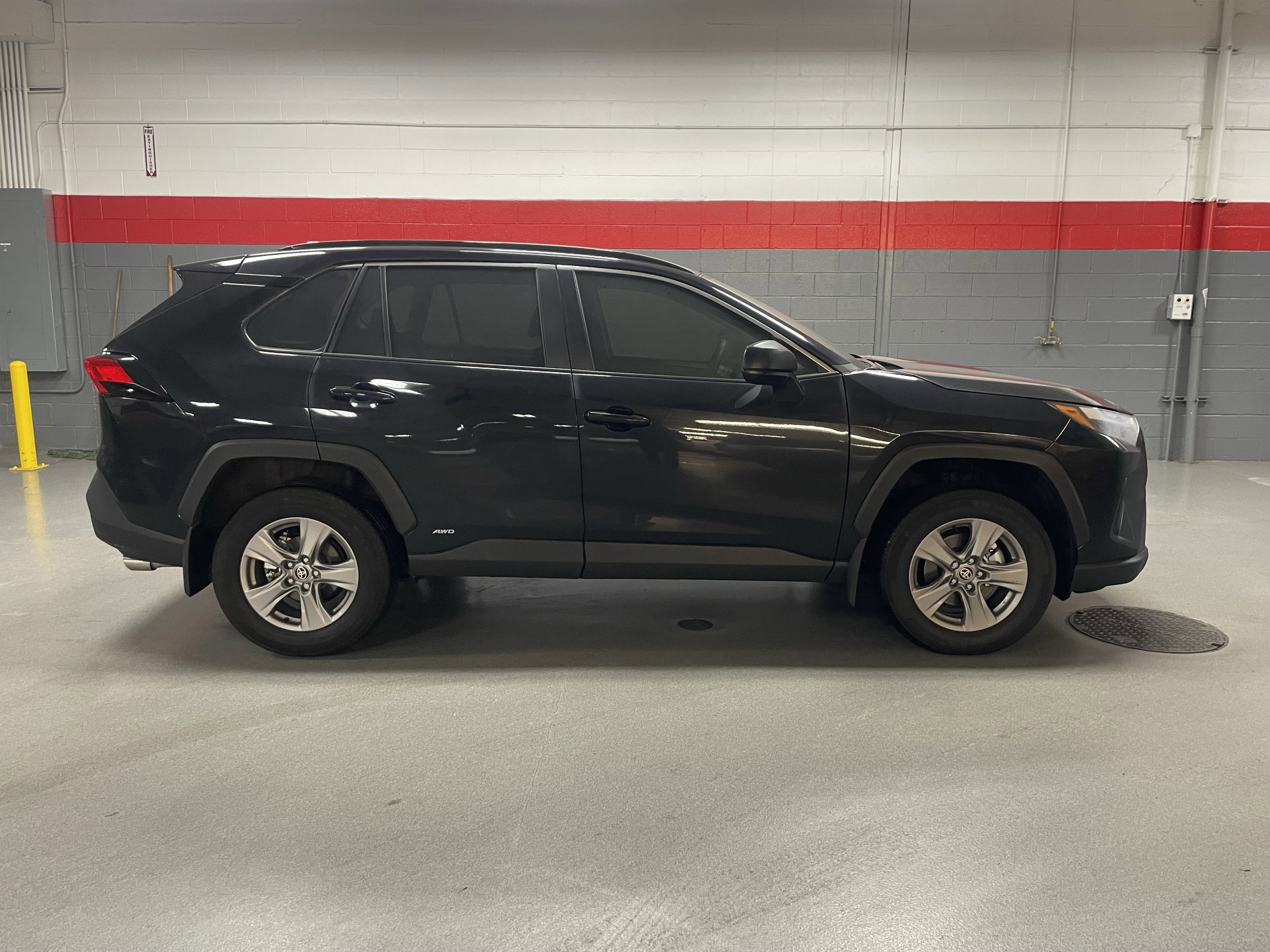 Used 2025 Toyota RAV4 LE image 37