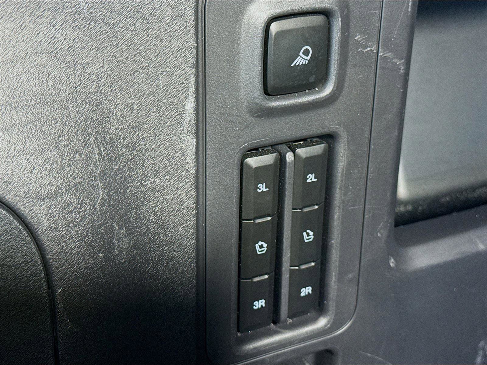 Used 2025 Ford Expedition Max Platinum w/ Stealth Performance Package image 24