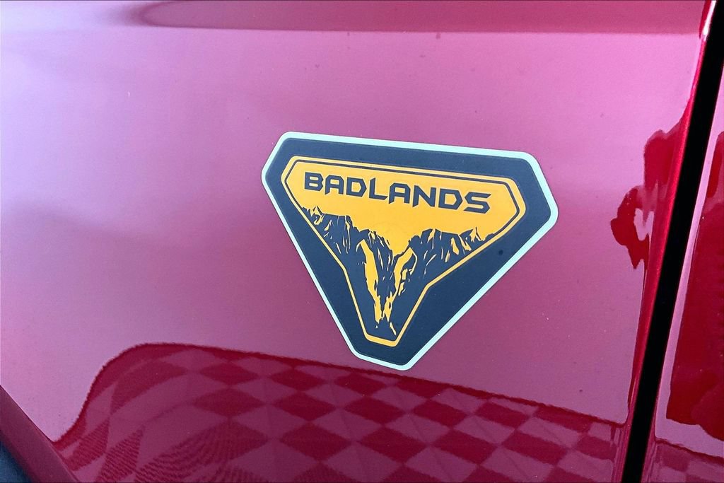 Used 2025 Ford Bronco Badlands AWD/4WD image 14