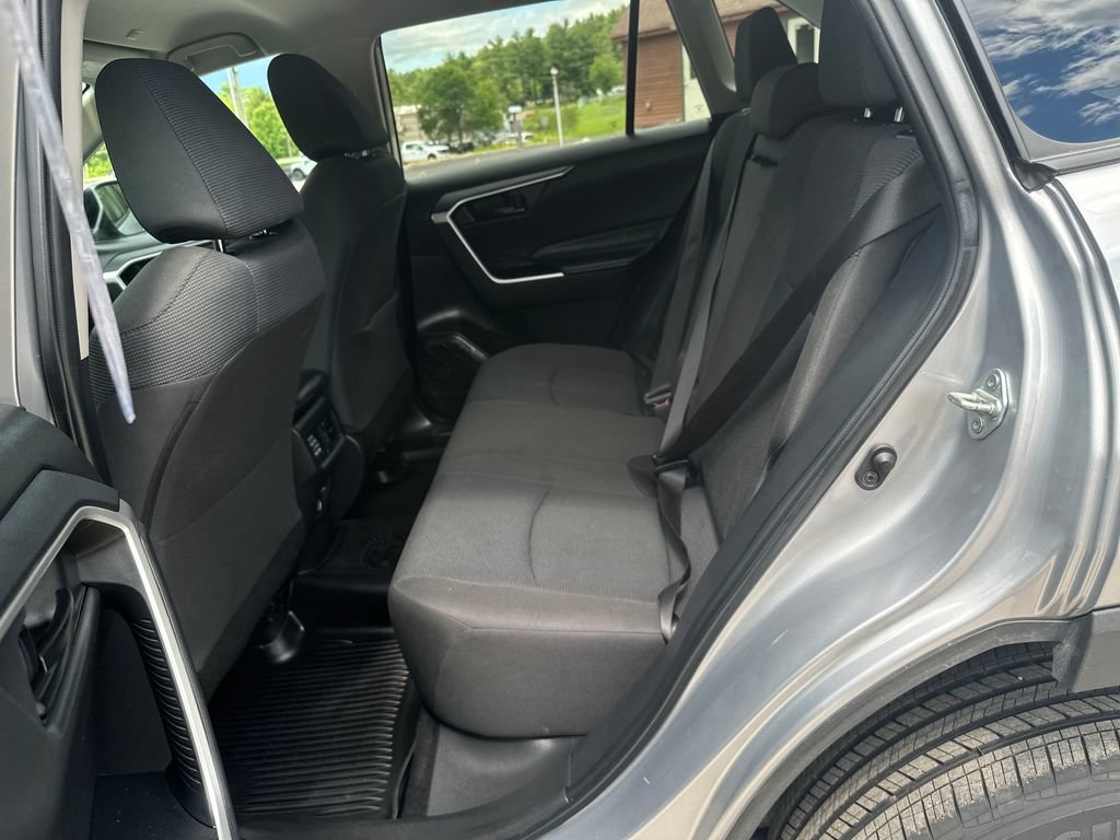 Used 2024 Toyota RAV4 LE AWD/4WD image 14