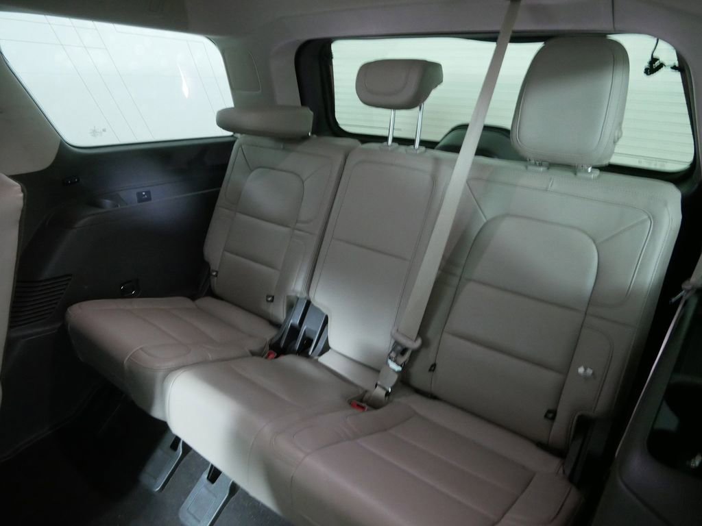 Used 2023 Lincoln Navigator Reserve image 17