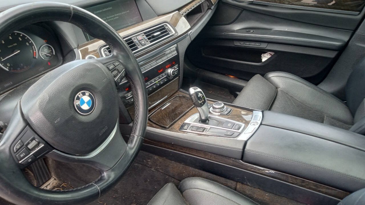 Used 2012 BMW 740Li RWD image 11