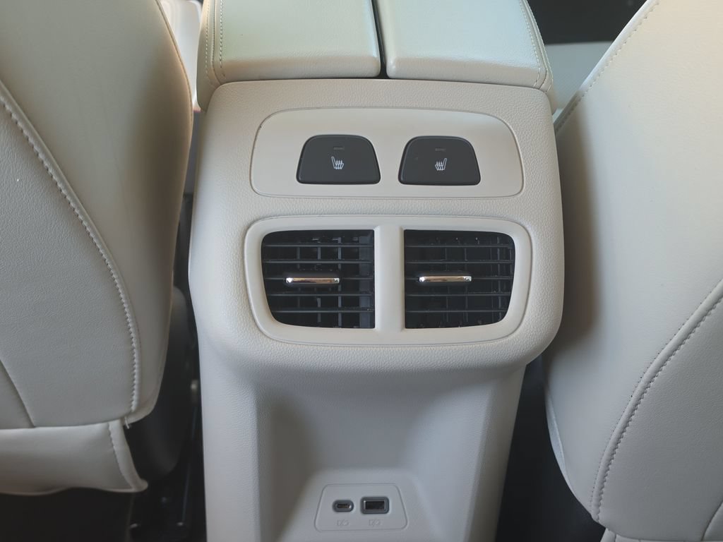 Certified 2023 Buick Envision Avenir FWD image 17