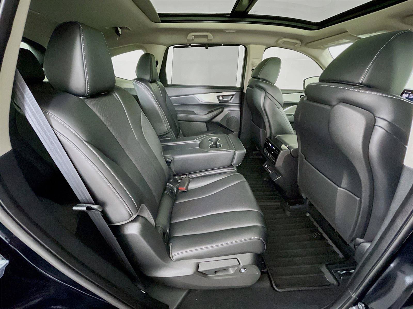 Used 2024 Acura MDX SH-AWD w/ Technology Package image 31