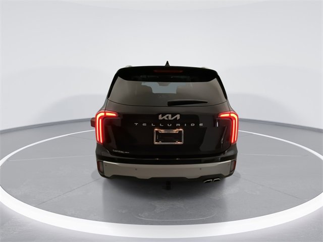 Used 2024 Kia Telluride EX w/ EX Captain's Chair Package image 3