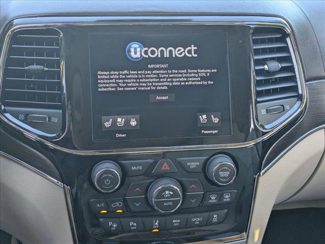 Used 2020 Jeep Grand Cherokee Overland AWD/4WD image 11