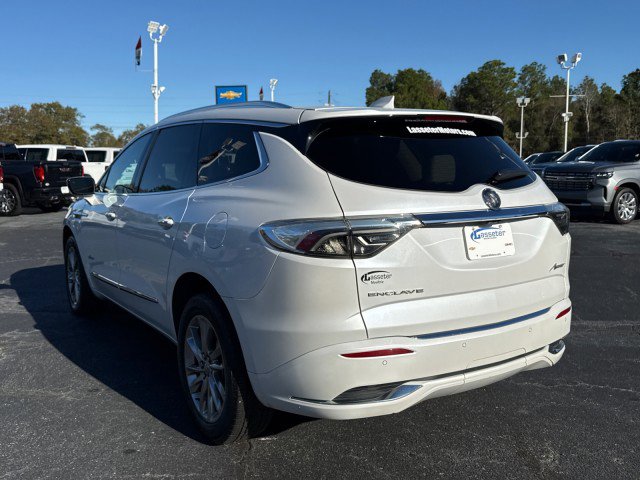 Used 2023 Buick Enclave Avenir image 5