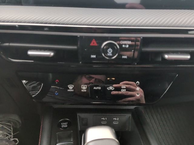 Used 2025 Nissan Kicks SR image 22