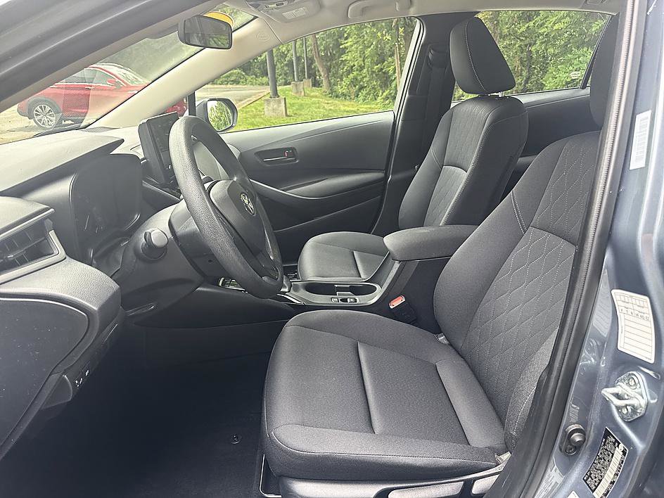 Used 2024 Toyota Corolla LE FWD image 11