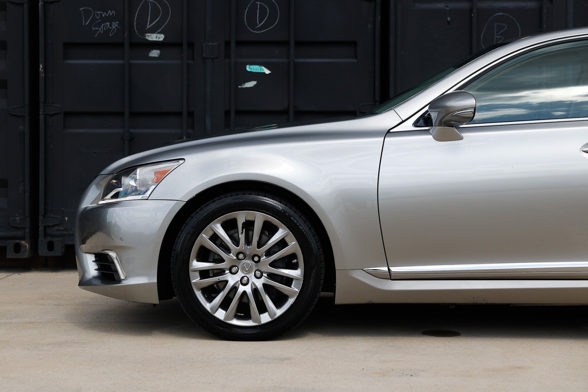 Used 2016 Lexus LS 460 w/ Comfort Package RWD image 31