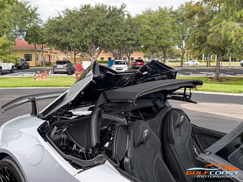Used 2019 Lamborghini Huracan Performante AWD/4WD image 67
