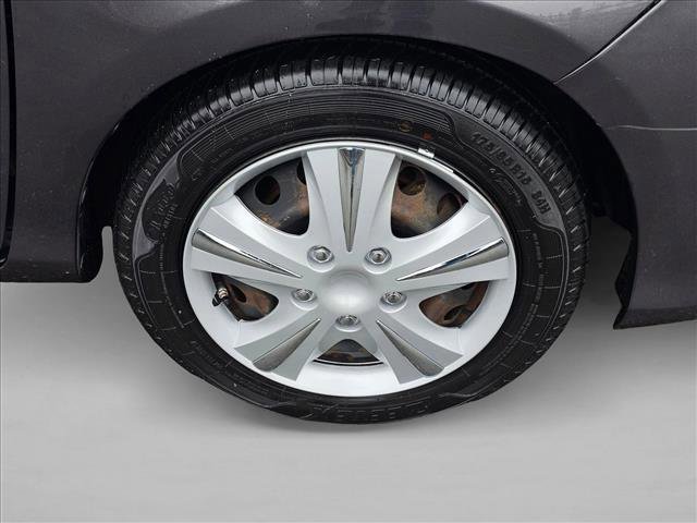 Used 2016 Toyota Yaris SE image 9