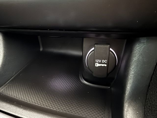 Used 2023 Dodge Charger SXT RWD image 17