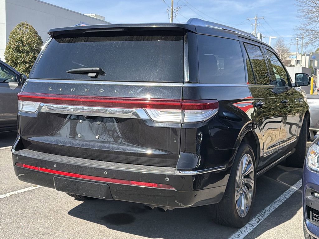 Used 2024 Lincoln Navigator Reserve image 8