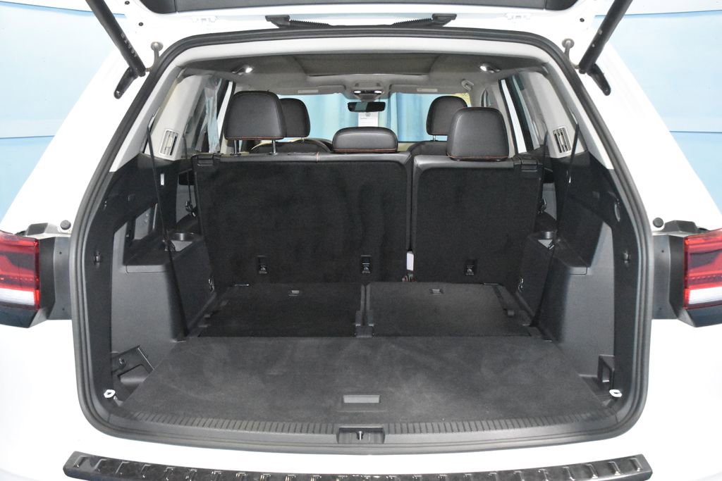 Certified 2025 Volkswagen Atlas Peak Edition SE image 23