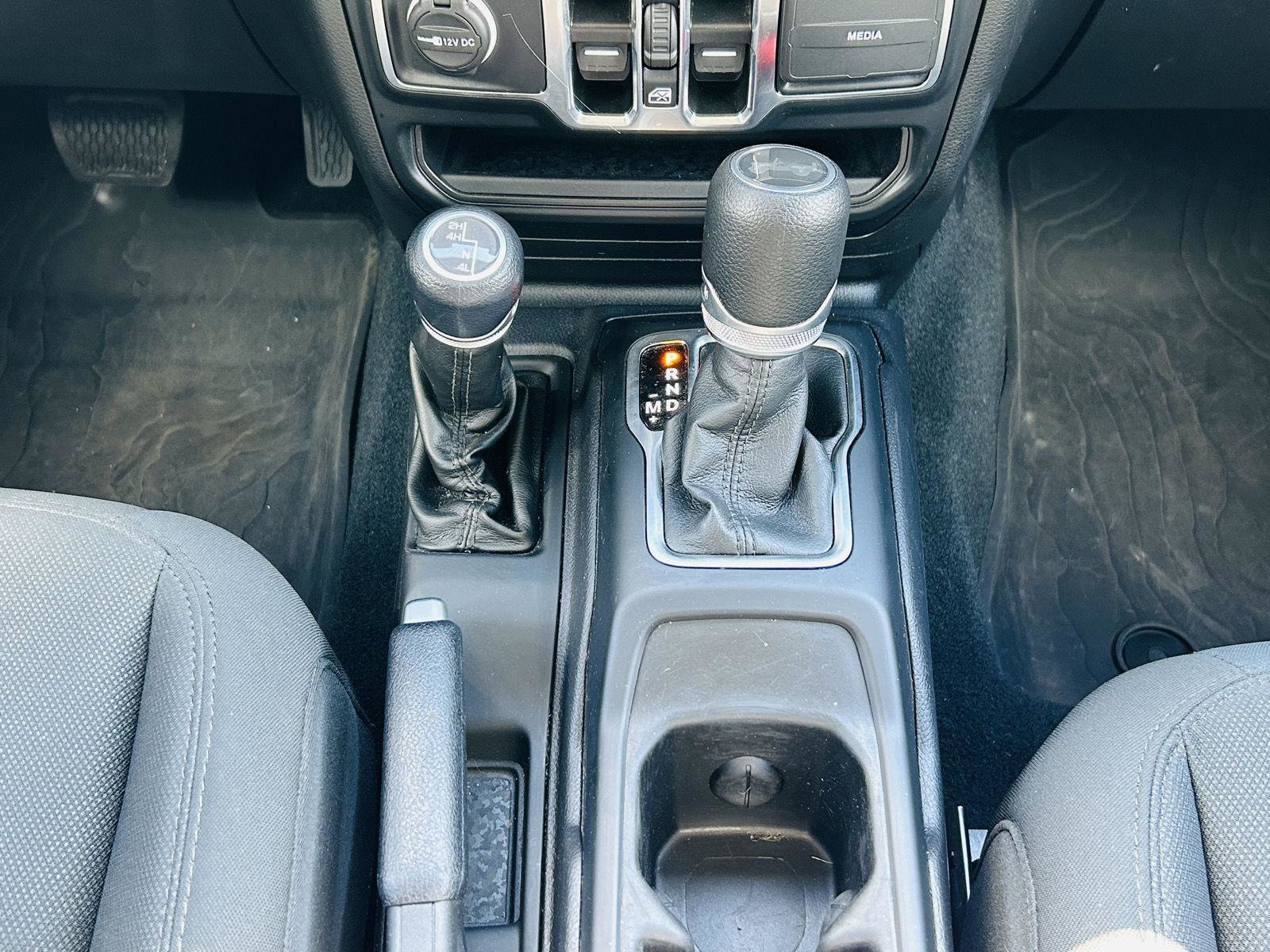 Used 2022 Jeep Wrangler Unlimited Sport image 18