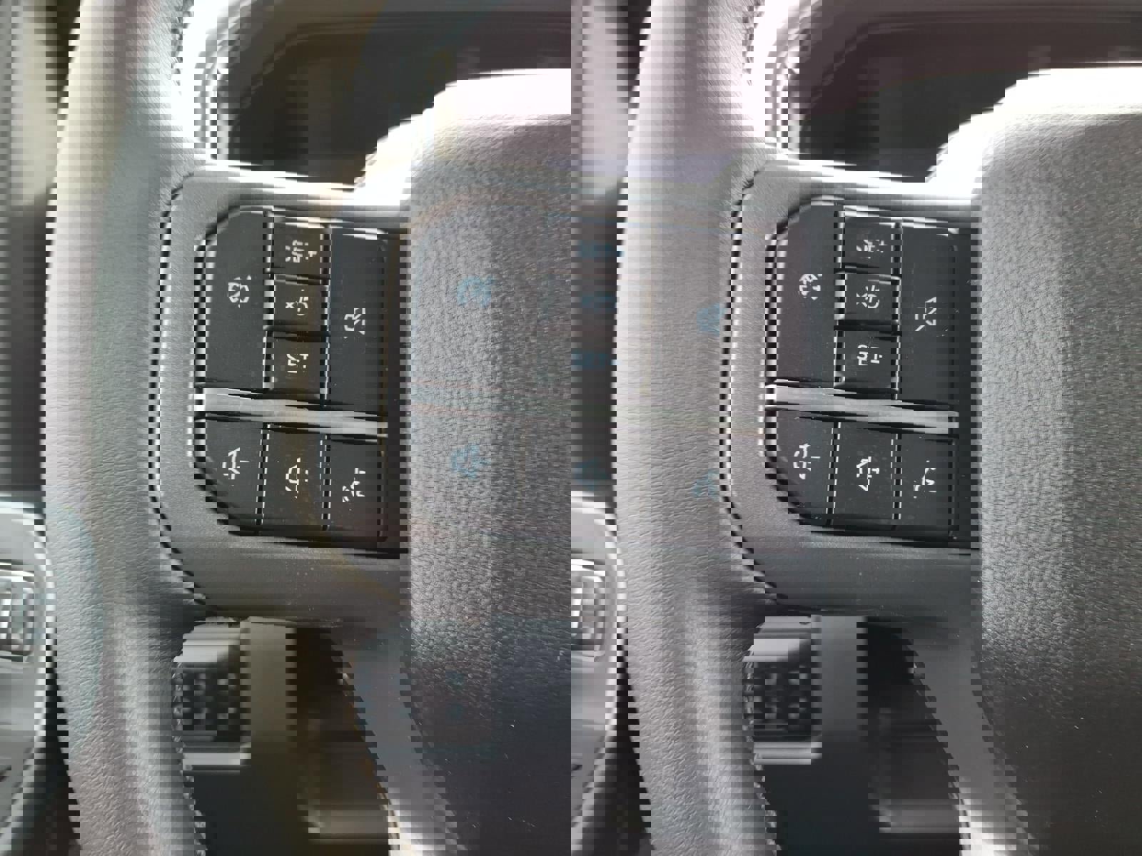 New 2026 Ford F250 Lariat w/ Black Appearance Package image 15