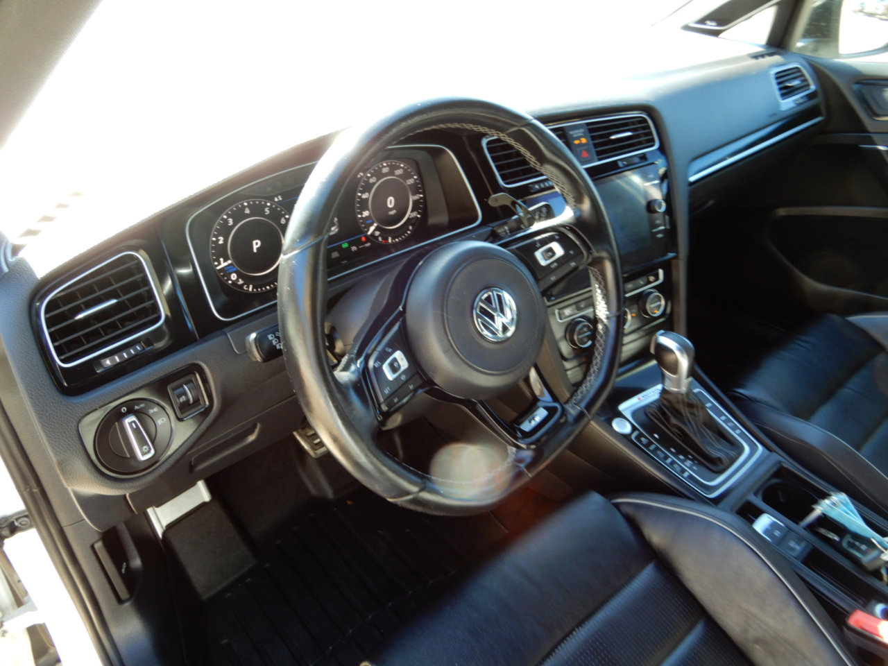 Used 2019 Volkswagen Golf R 4-Door image 14