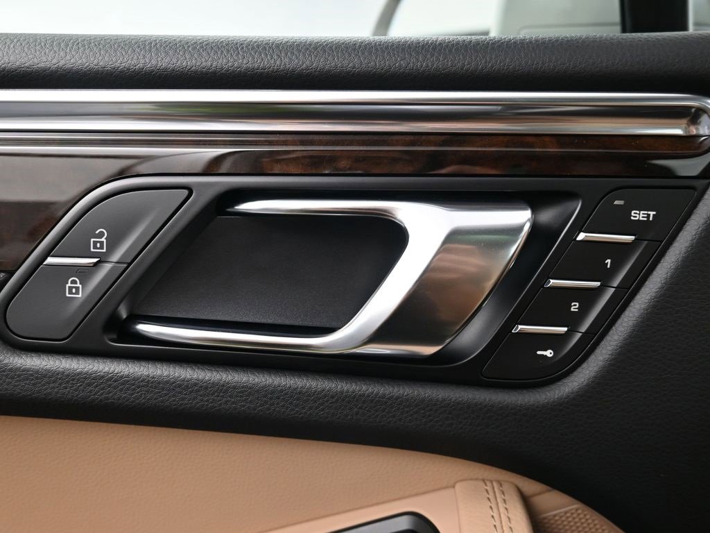 New 2026 Porsche Macan S image 18