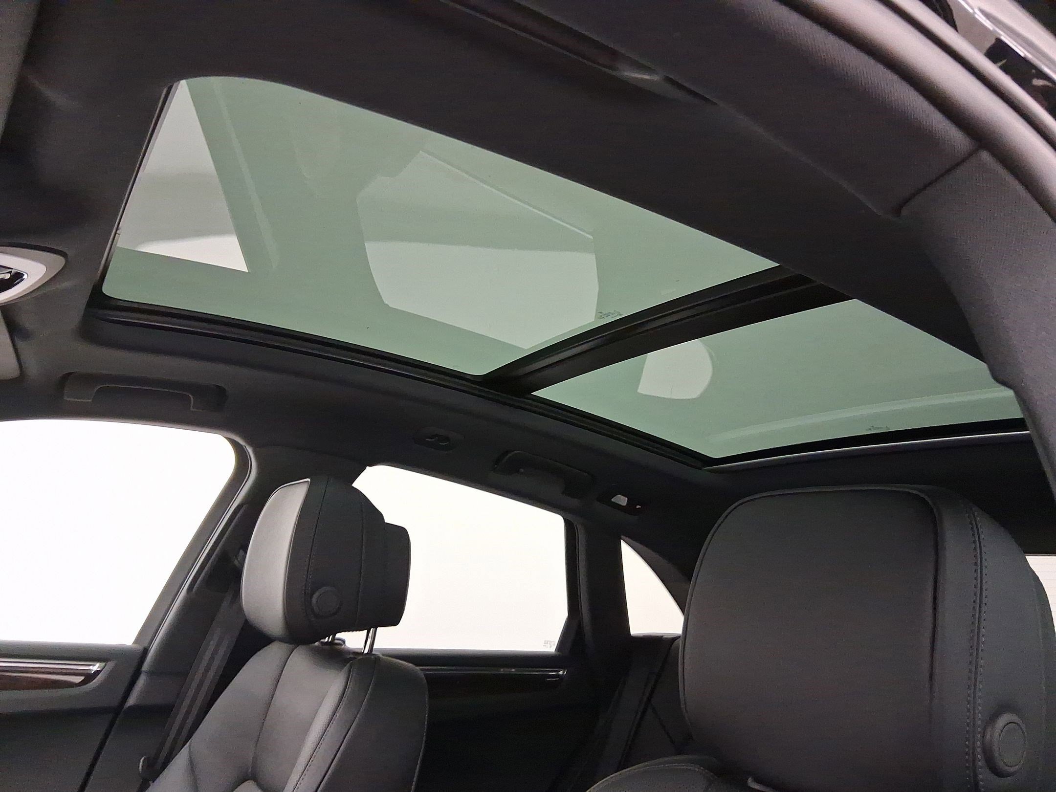 Used 2026 Porsche Macan S AWD/4WD image 29