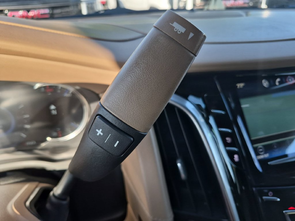 Used 2020 Cadillac Escalade ESV Platinum AWD/4WD image 23