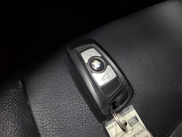 Used 2015 BMW 320i xDrive Sedan AWD/4WD image 36