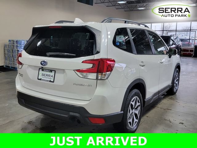 Used 2020 Subaru Forester Premium AWD/4WD image 5