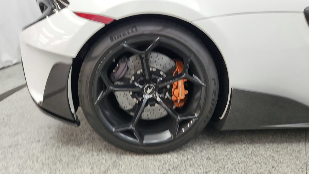 Used 2019 McLaren 600LT RWD image 28
