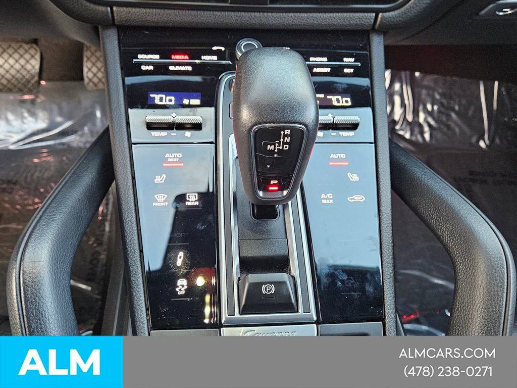 Used 2023 Porsche Cayenne Platinum Edition image 22