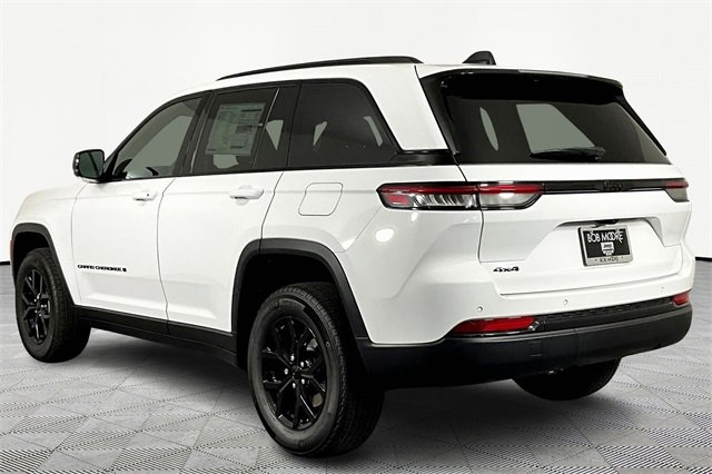New 2025 Jeep Grand Cherokee Altitude image 4