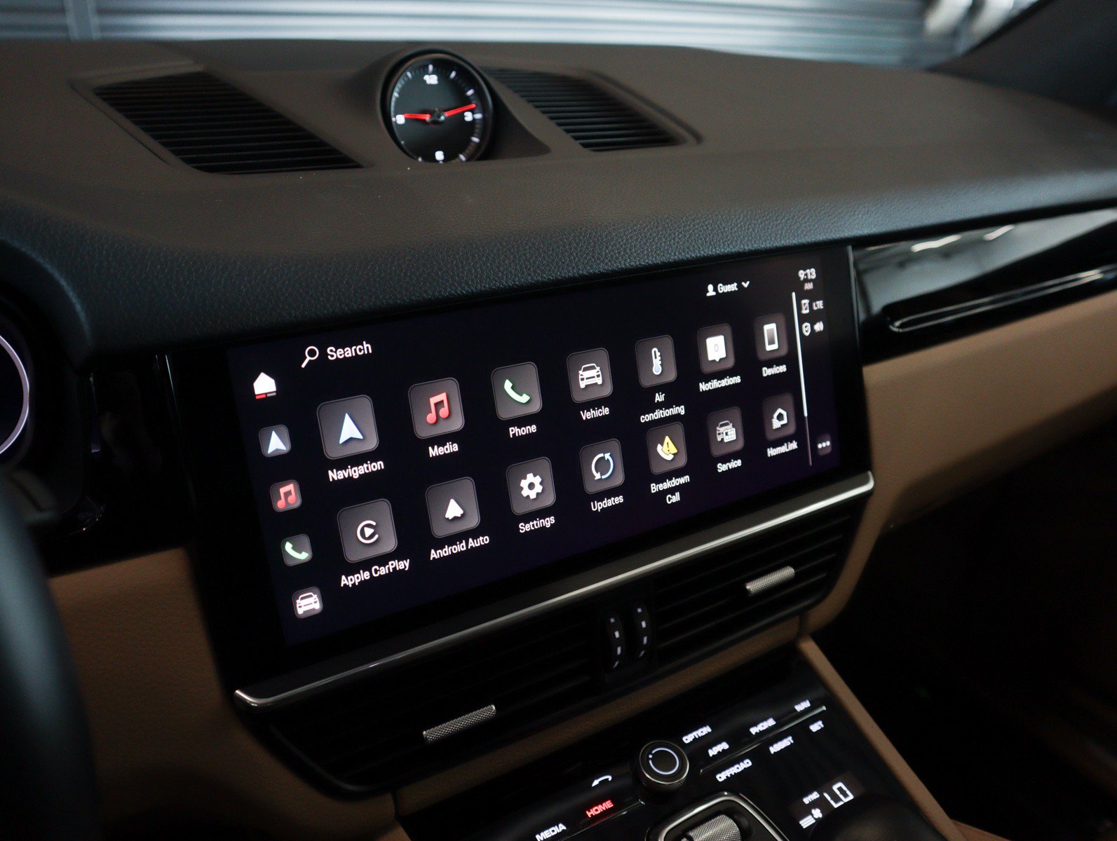 Certified 2023 Porsche Cayenne AWD/4WD image 22