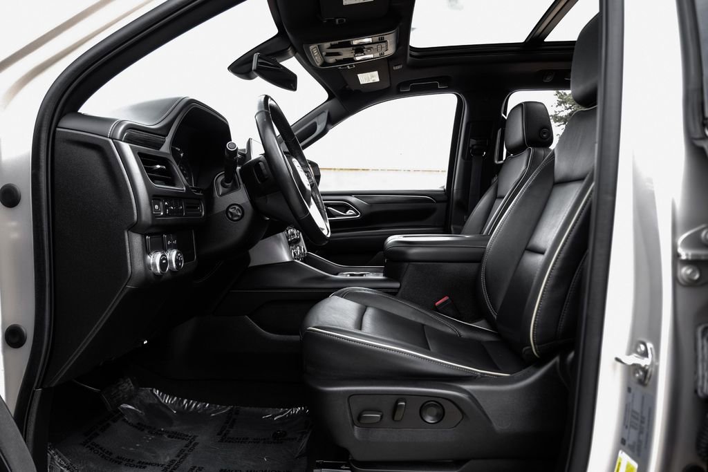 Used 2021 GMC Yukon XL SLT w/ SLT Premium Package image 3