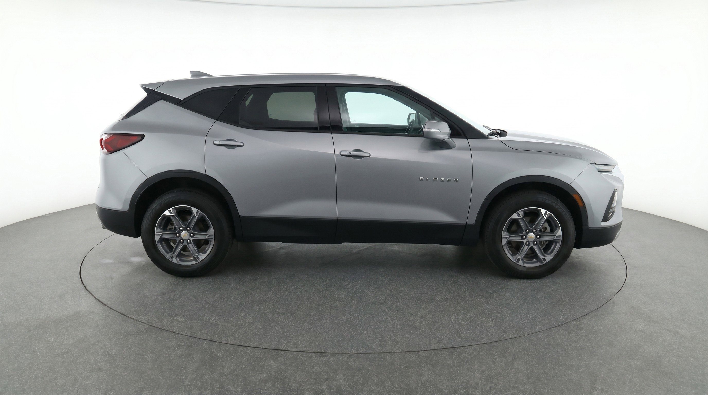 Used 2025 Chevrolet Blazer LT FWD image 11