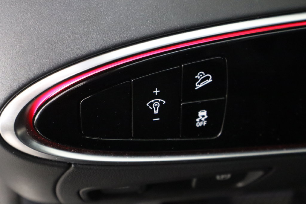 Used 2023 Genesis Electrified GV70 AWD/4WD image 23