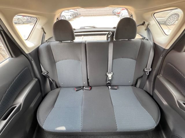 Used 2015 Nissan Versa Note SV FWD image 15