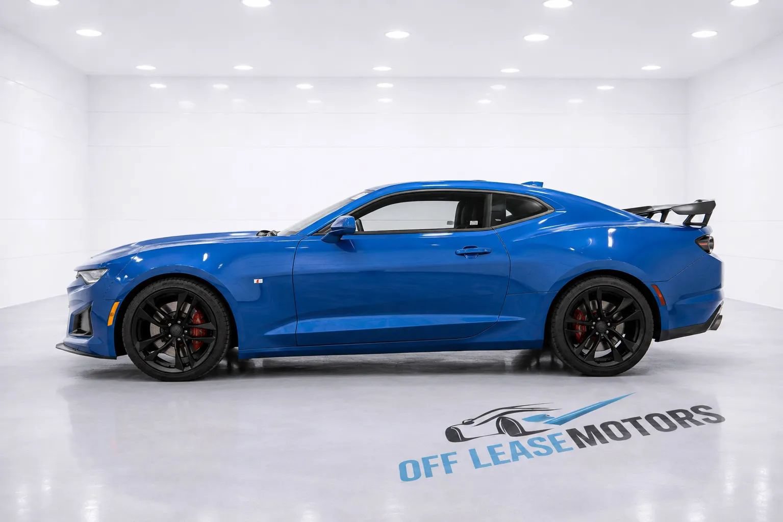 Used 2023 Chevrolet Camaro LT w/ RS Package RWD image 2