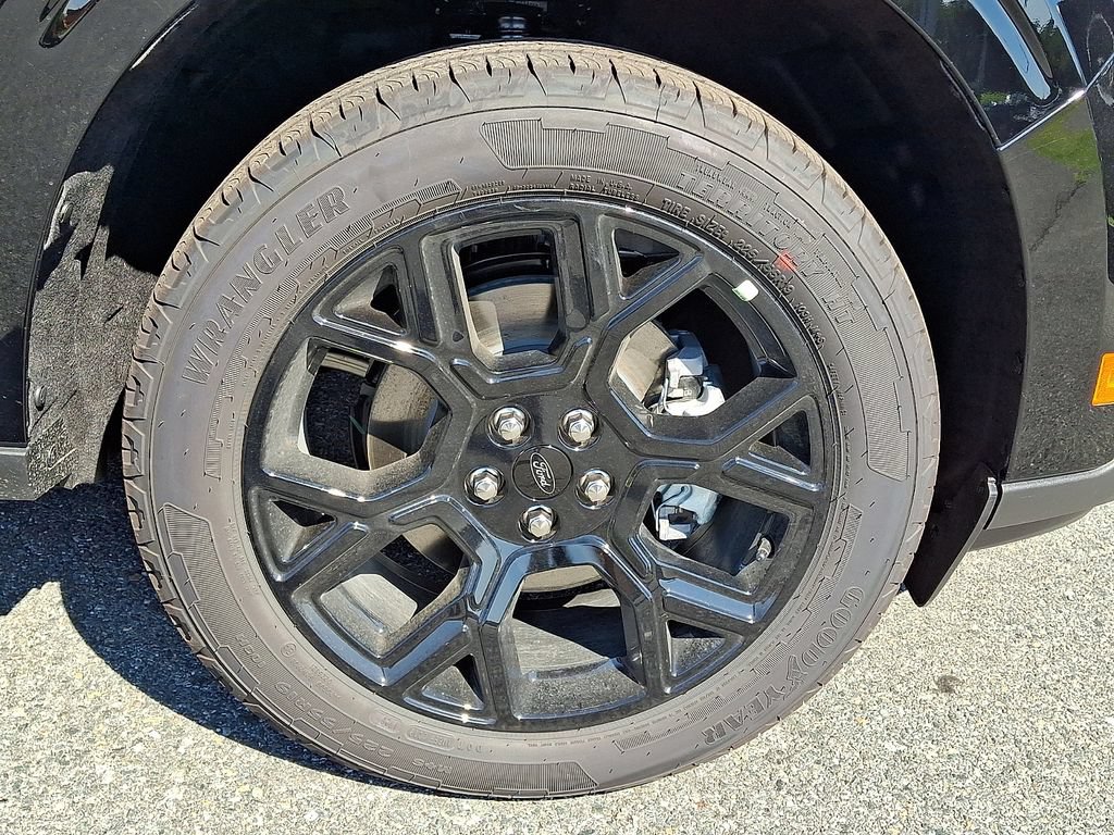 New 2026 Ford Maverick Lariat w/ Black Appearance Package AWD/4WD image 5