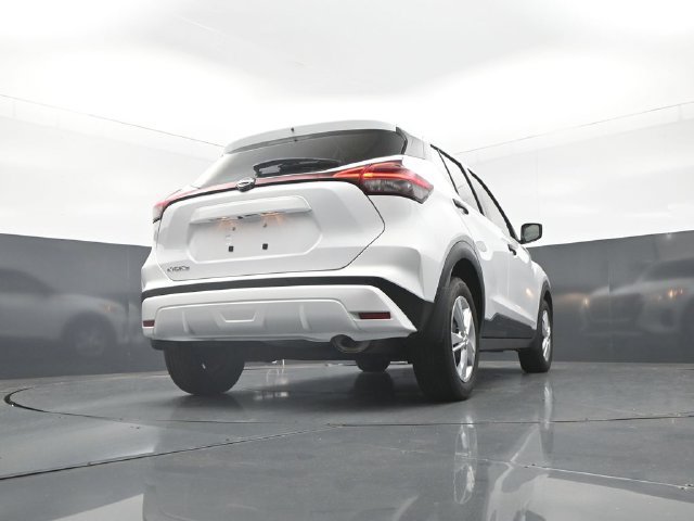 Certified 2025 Nissan Kicks Play S FWD image 38