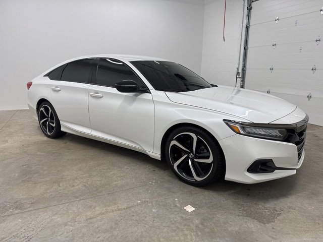 Used 2021 Honda Accord Sport image 3